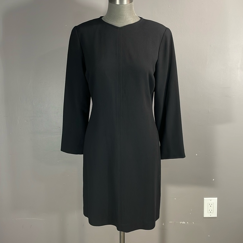 Holt Renfrew 100% wool Italian fabric size 8 black sheath classic capsule